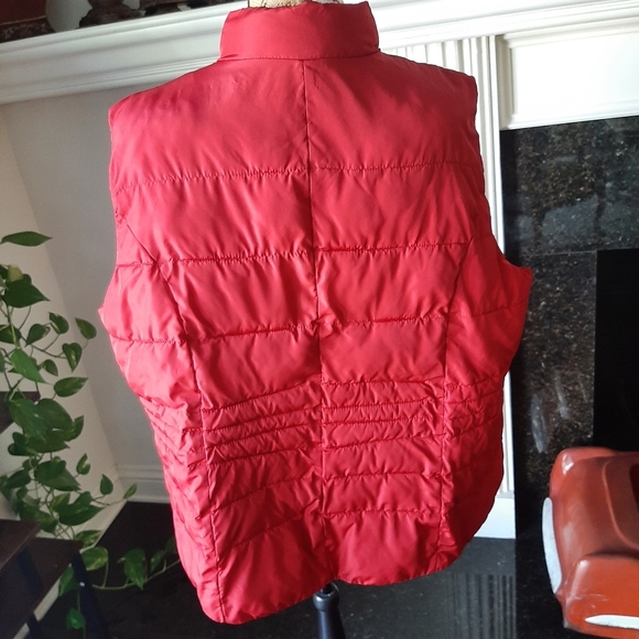 CHARTER CLUB PUFFER VEST - Picture 2 of 13